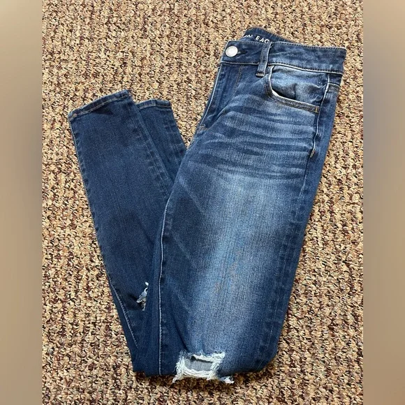 American Eagle Hi-Rise Distressed Jeggings, Size 4 - Picture 1 of 7